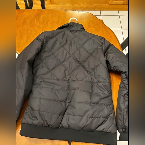 The North Face Women's Black Quilted Jacket - Picture 3 of 4